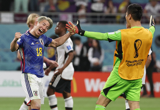 [월드컵] `우승 후보들 수모` 사우디 이어 일본도 이변 연출…이젠 한국 차례